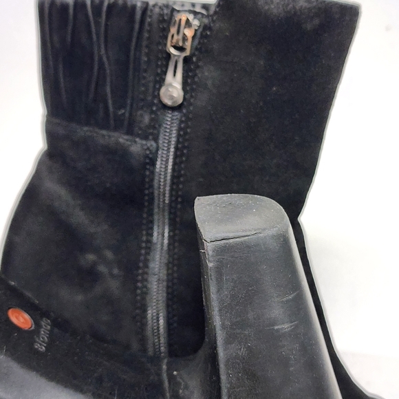 Blondo Women's Black Suede Loann Noir Ankle Boot Size 7.5 - Picture 10 of 13